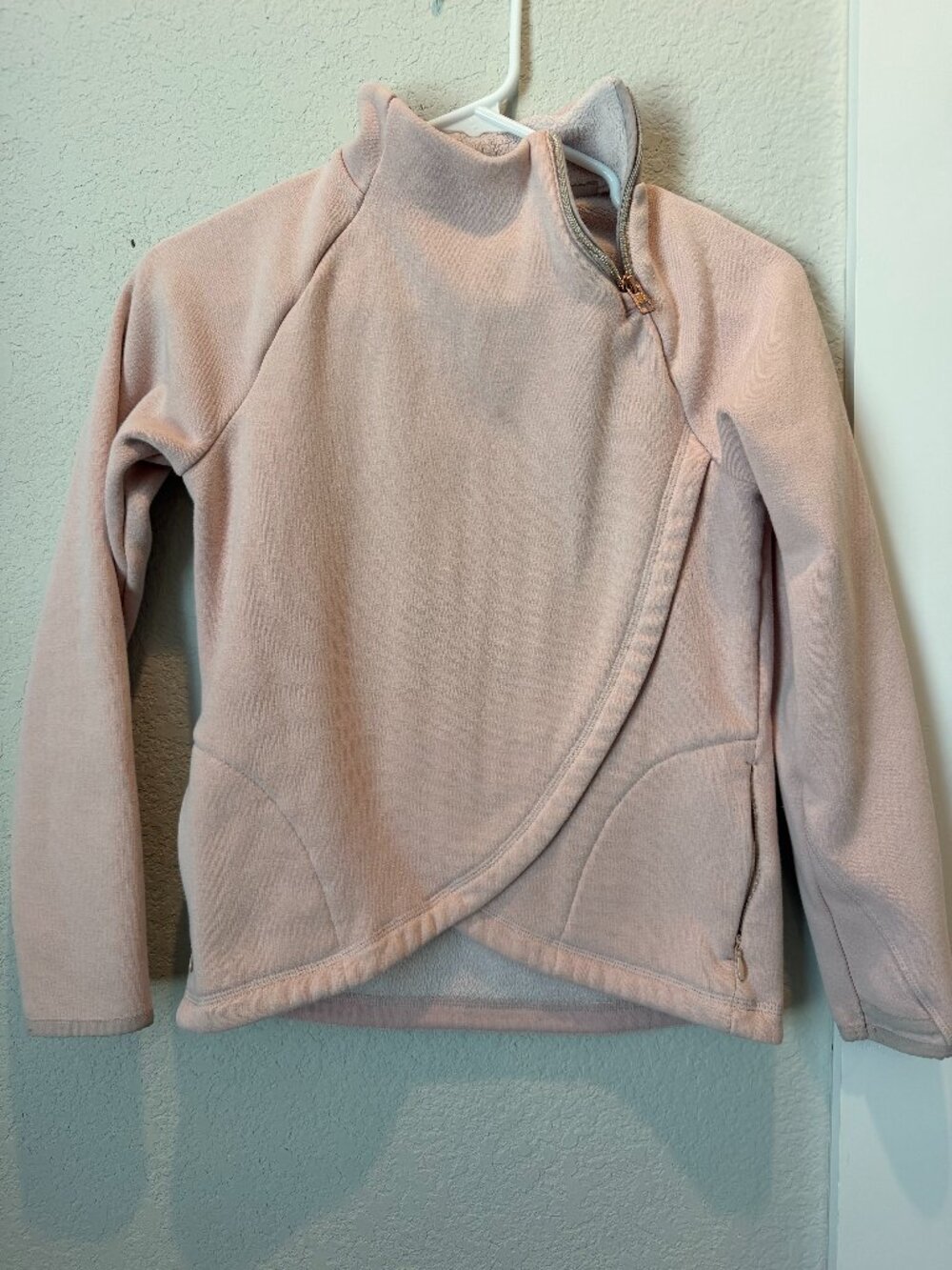 Athleta Girl Light Pink Sweatshirt Size Large